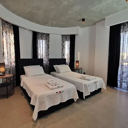 Premium In Belek, 3 Rooms, 6 Guests, Jacuzzi - Loft *